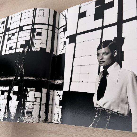 1996, First Edition "10 Women" by Peter Lindbergh Hardcover Without Dust Jacket - Picture 11 of 16